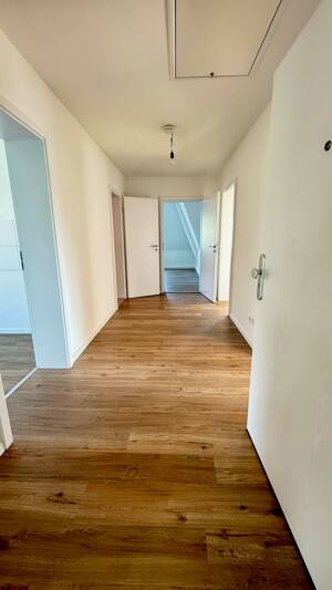 Erstbezug nach Sanierung - Stilvolle Altbauwohnung mit Wintergarten & Stellplatz – 1279 Dresden – Vorschaubild 9