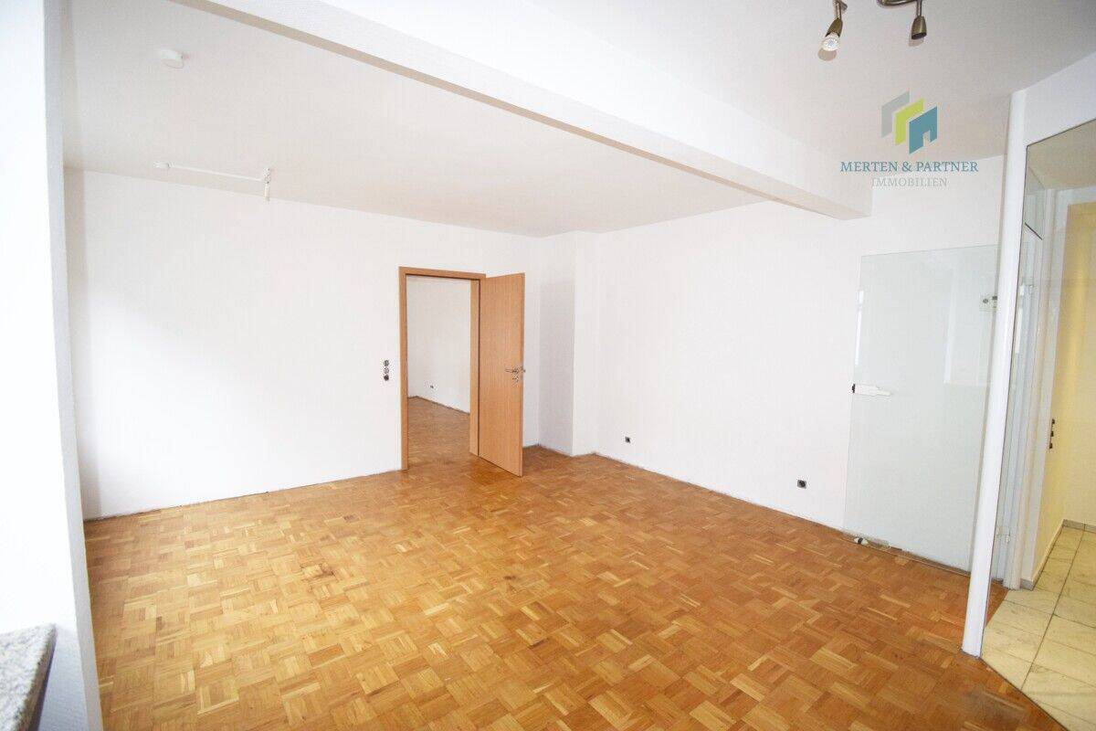 Modernisierte Wohnung im 1. Stockwerk – Wuppertal – Vorschaubild 3