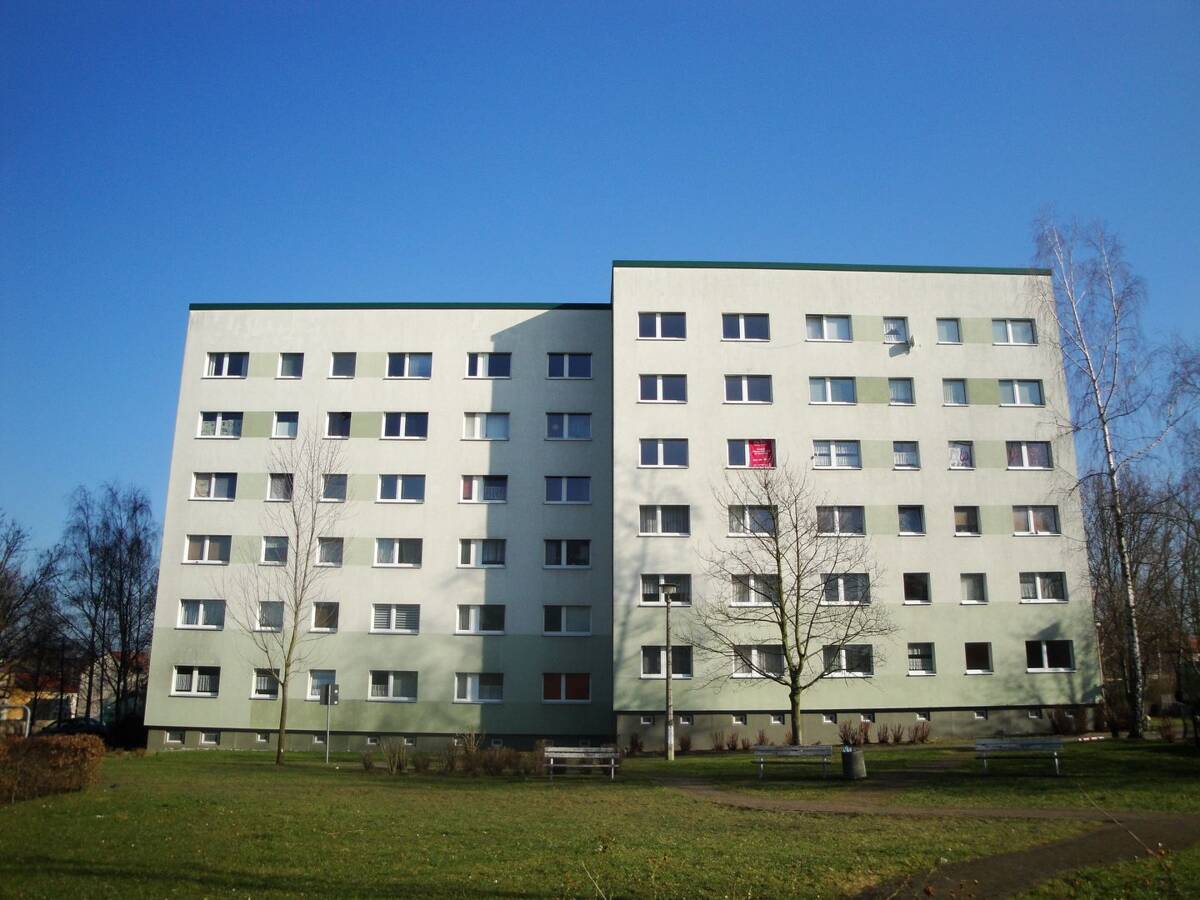 Frisch renovierte 1Raumwohnung im 5. Obergeschoss – 4349 Leipzig – Bild 1 von 5