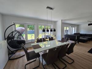 Platz für Visionen: Reihenendhaus mit hochwertiger Sanierung und Ausbaukonzept für 3 Wohneinheiten – 53119 Bonn – Vorschaubild 9
