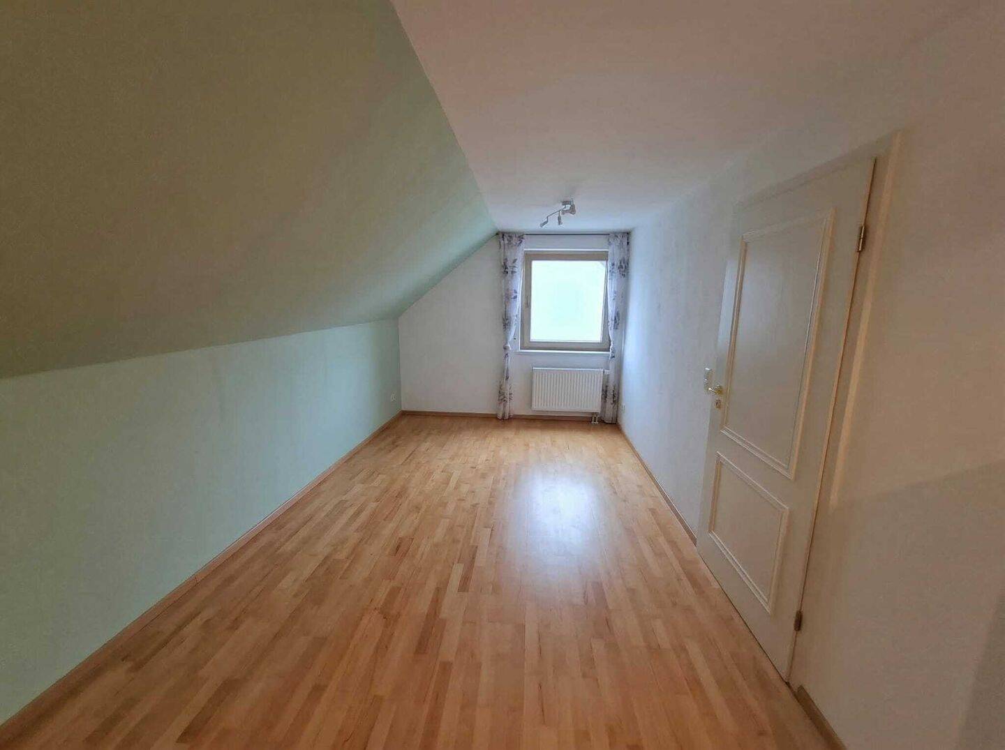 Wohnen mit Weitblick - Charmante Maisonette-Wohnung in idyllischer Lage
