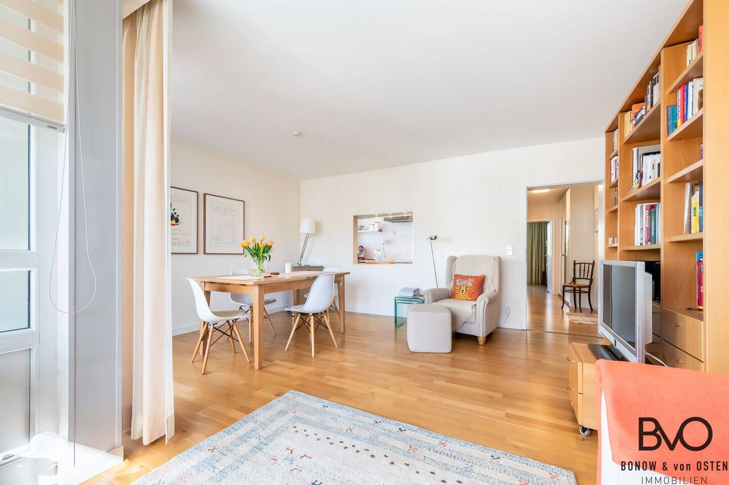 Beste Lage - Balkon, Wintergarten, Aufzug und TG-Stellplatz im Preis enthalten – Hamburg – Vorschaubild 2