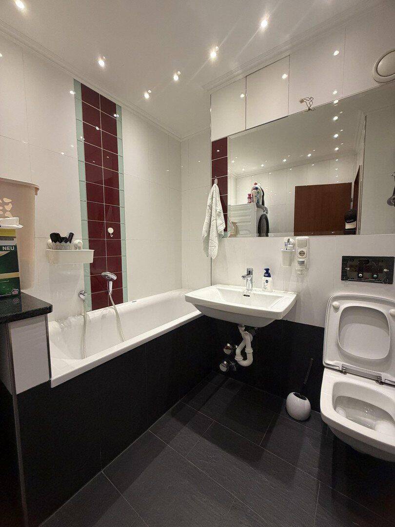 3-Zimmer Wohnung in vorteilhafter Lage in Wiesbaden mit EBK und TG Stellplatz – Wiesbaden – Vorschaubild 8