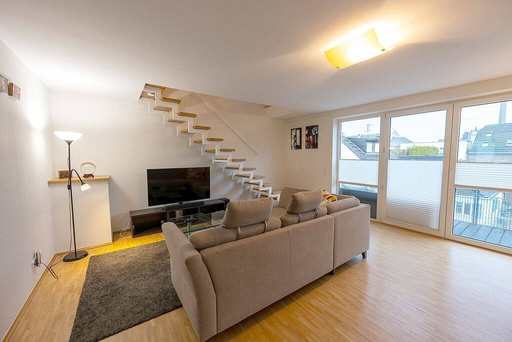 Großzügige Maisonette mit Balkon in Köln-Ehrenfeld - Video online – Köln – Vorschaubild 4