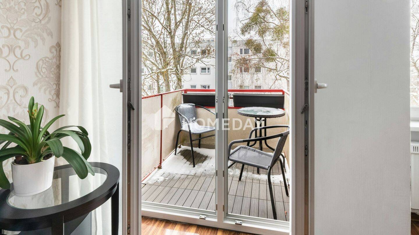 Bezugsfrei und vollmöbliert: 3-Zimmer-Wohnung im Erbbaurecht mit EBK, Balkon & Stellplatz – Wolfsburg – Vorschaubild 4