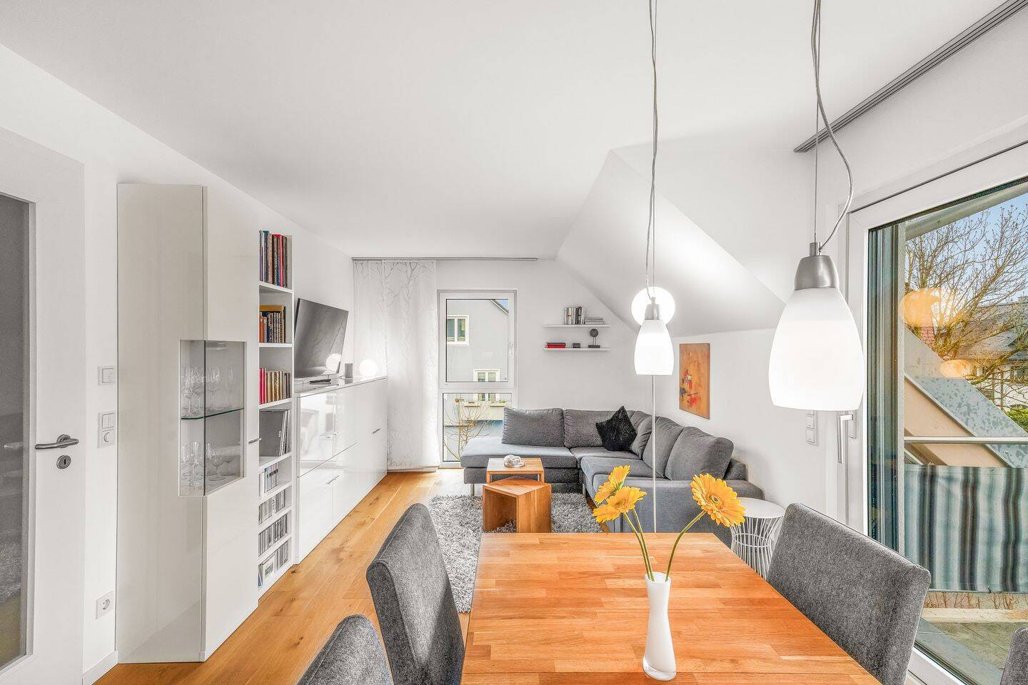 Neuwertige 3-Zimmer-Wohnung mit PV-Anlage, Wärmepumpe und sonnigem Balkon – München – Vorschaubild 5