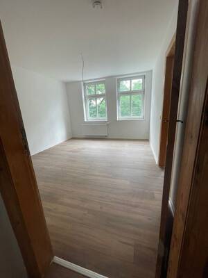 Großzügige 2-Zimmerwohnung in Fermersleben mit Dusche und Balkon und Blick auf den grünen Hof! – 39122 Magdeburg – Vorschaubild 4