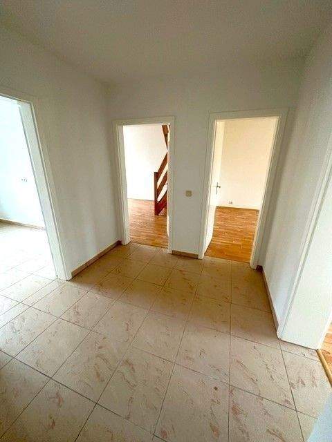 Wohnen in großer Maisonette-Wohnung mit Balkon. – Magdeburg – Vorschaubild 5