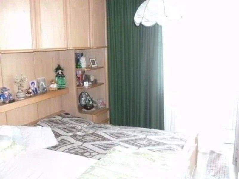 Renditeobjekt aus Eigenbestand, Provision frei; vermietete 4-Zimmer-Eigentumswohnung mit gr. Loggia, Garage, Pkw-Stplz in Köln-Ostheim – Köln – Vorschaubild 3