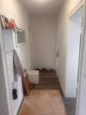 Hell - 3 Räume - große Küche - Wannenbad mit Fenster - Balkon - Stellplatz - Zentral – 46045 Oberhausen – Vorschaubild 6