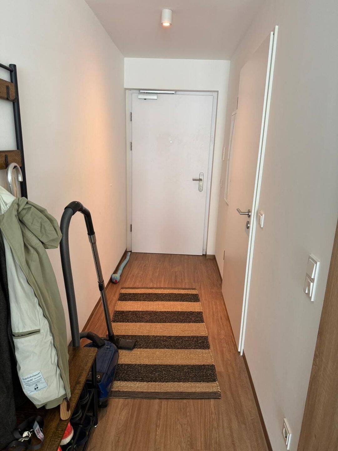 Vollständig möbliertes modernes Studierenden-Apartment in Augsburg Zentrum – Augsburg – Vorschaubild 7
