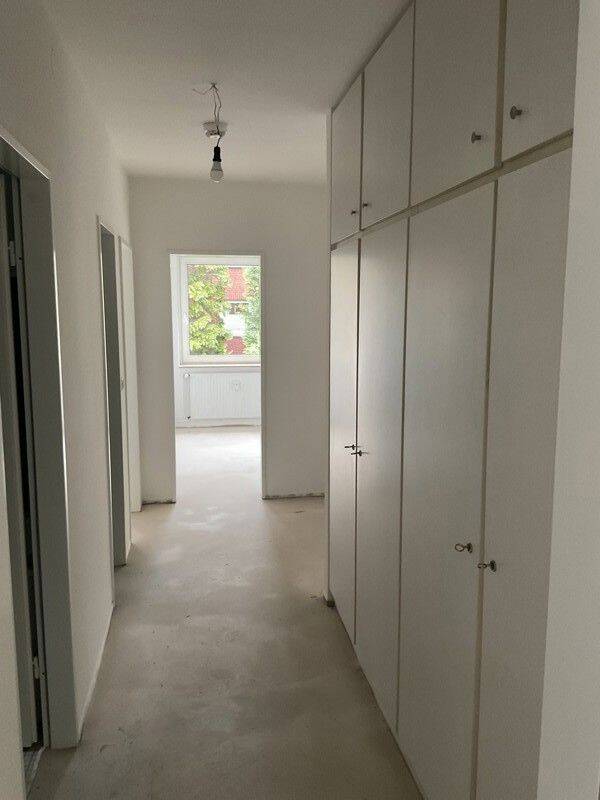 NUR für 4 Personen mit (WBS/ 91 m²) Wohnberechtigungsschein! Eigene Fußbodenverlegung! – Hamburg – Vorschaubild 2