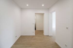 Bereit zum Einziehen! Bezugsfertige 2,5 Zi-Wohnung mit Tiefgaragenstellplatz – 45277 Essen – Vorschaubild 7