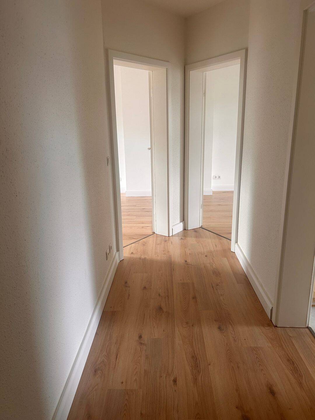 Attraktive 2-Zimmer-Altbauwohnung im Reiherstiegviertel am Hafenrand – Hamburg – Vorschaubild 4