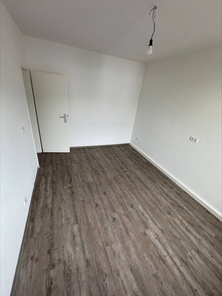 Für Sie renoviert! 2-Zimmer-Wohnung sucht nette Mieter – Nürnberg – Vorschaubild 5