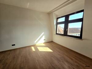 Stilvoll wohnen im Zentrum: 3-Zimmer-Wohnung mit Altbauflair am Marktplatz – 96476 Bad Rodach – Vorschaubild 7