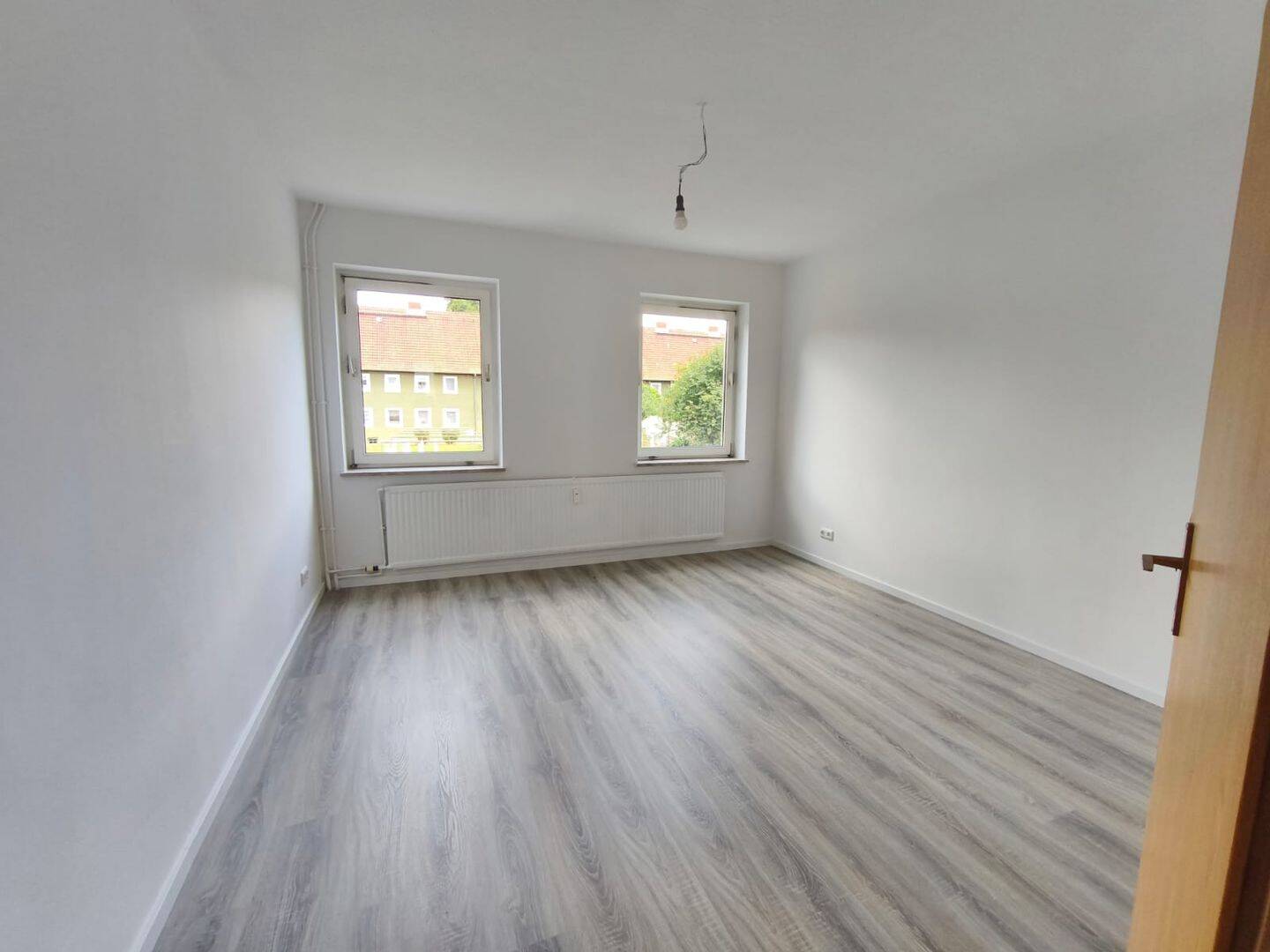 Erste gemeinsame Wohnung? Hier passt's! - frisch renovierte 3-Zimmer-Erdgeschosswohnung – Salzgitter – Vorschaubild 3