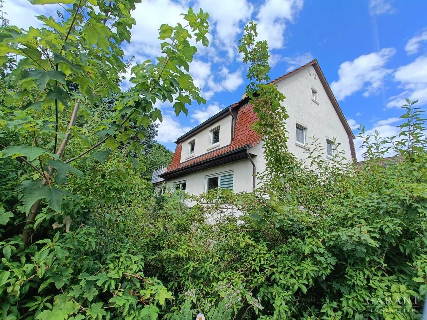 Haus mit großem Garten und Scheune in Lustnau – Tübingen – Bild 1 von 9