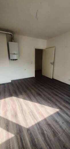 KOMPLETT SANIERTE 1-2 Zimmer Wohnung im 2.OG m. hochwertigem Bad und Einbauküche in Wuppertal Langerfeld – Wuppertal – Vorschaubild 2