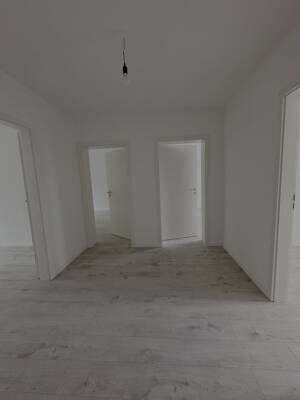 Frisch renovierte 3-Zimmer-Wohnung in Düsseldorf-Mörsenbroich - zentral & bestens angebunden - WE07 – 40237 Düsseldorf – Vorschaubild 2