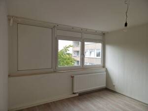 Hier fühlen Sie sich wohl und genießen den Ausblick: renoverte 3-Zimmer-Wohnung mir Balkon! – 44359 Dortmund – Vorschaubild 5