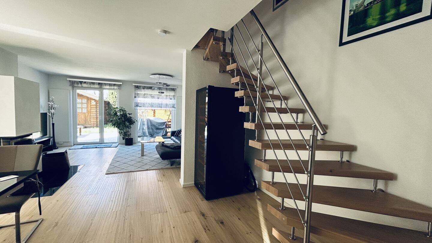 Ankommen und wohlfühlen - Familienhaus mit Kamin in Fredersdorf – Fredersdorf-Vogelsdorf – Bild 1 von 9
