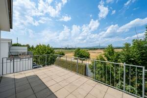 Familienidyll am Feldrand - Charmantes Reihenendhaus in Frankfurt-Praunheim – 60488 Frankfurt am Main – Vorschaubild 2