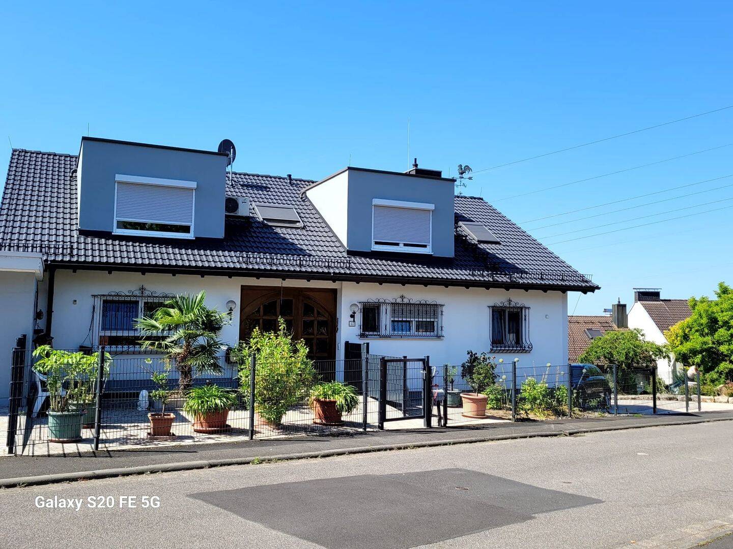 Exklusives Einfamilienhaus in Kleinostheimer Bestlage Im Wingert mit riesiger Terrasse und Loggia – Kleinostheim – Vorschaubild 3