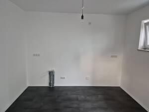 *NEUBAU / ERSTBEZUG* moderne Split-Level-Wohnung mit 85qm Gartenanteil zur Miete – 80995 München – Vorschaubild 4