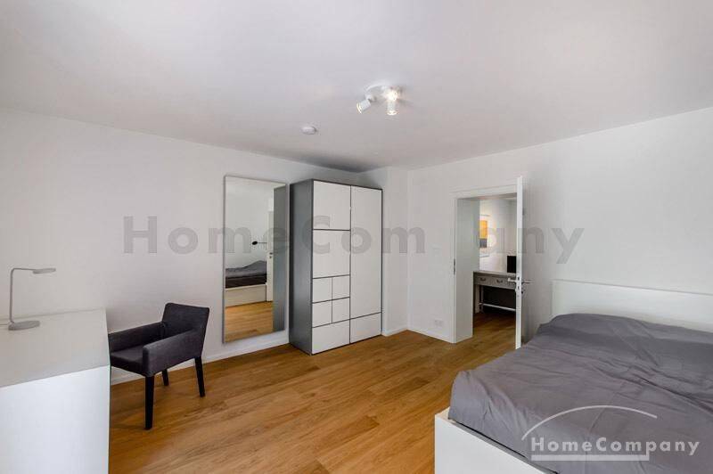 Schöne neu renovierte und möblierte 2-Zimmer-Wohnung mit Balkon in der Maxvorstadt – München – Vorschaubild 5