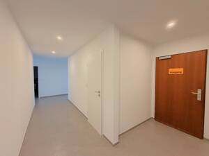 Bremen-Hulsberg! Modernisierte 6-Zimmer-WG in Top-Lage - attraktive Kapitalanlage mit Faktor 15,9! – 28205 Bremen – Vorschaubild 4