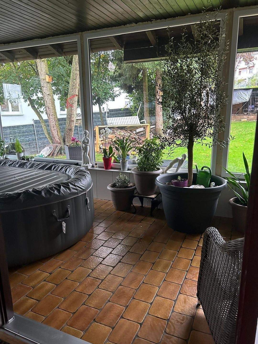 FREISEN! Freistehendes, großzügiges Komforthaus mit Einliegerwohnung, Wintergarten, Terrasse, Garten und Doppelgarage (+Tor-Zufahrt Rückseite) – Freisen – Vorschaubild 8