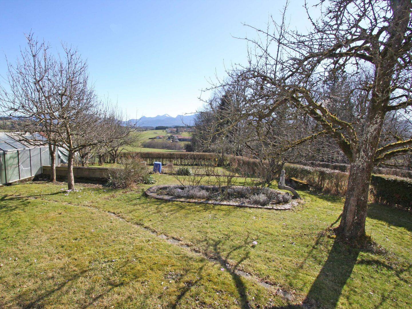Ruhige Ortsrandlage und herrlicher Blick auf die Chiemgauer Alpen – Rimsting – Vorschaubild 9