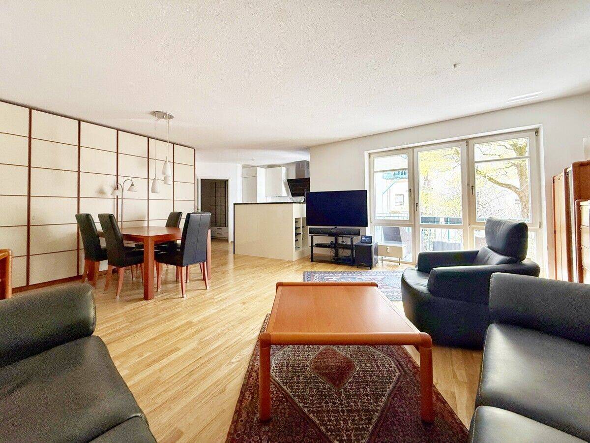 Zwischen Isar und Kolumbusplatz: Ruhige 3-Zimmer-Wohnung mit 3 Balkonen – München – Vorschaubild 5