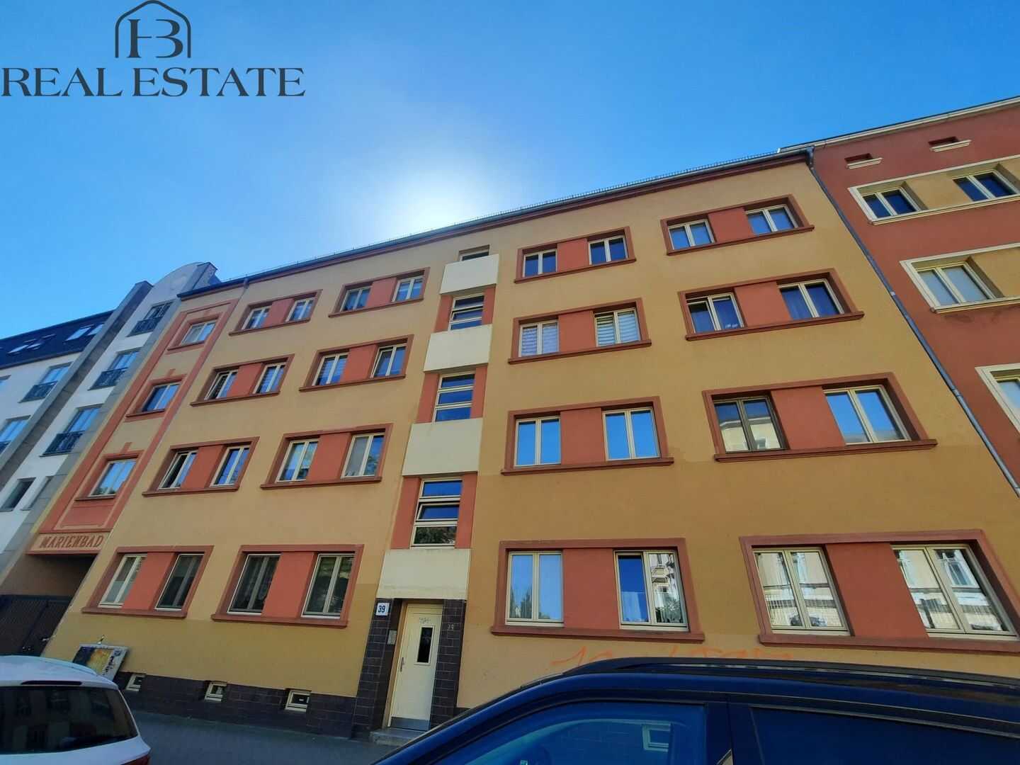 Sanierte 2-Raumwohnung inkl. Balkon und EBK auf Wunsch !