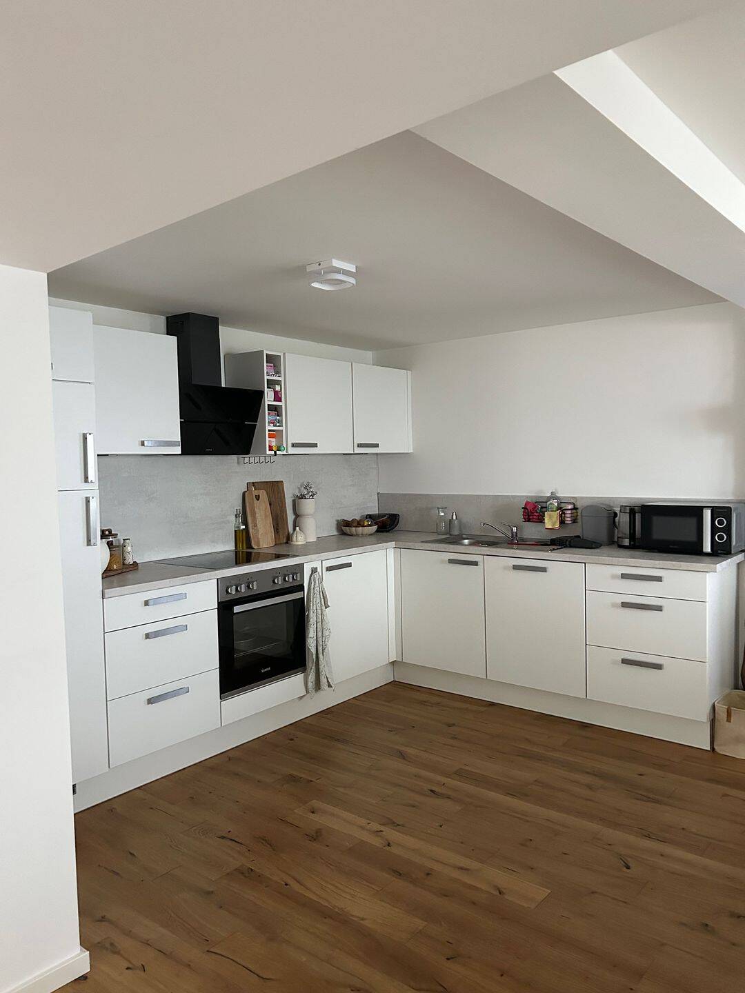 Helle und geräumige 2,5 Zimmer Wohnung im Herzen Mombachs