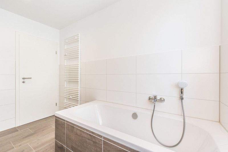 Erstbezug nach Sanierung - mit Wanne und Dusche – Chemnitz – Vorschaubild 6