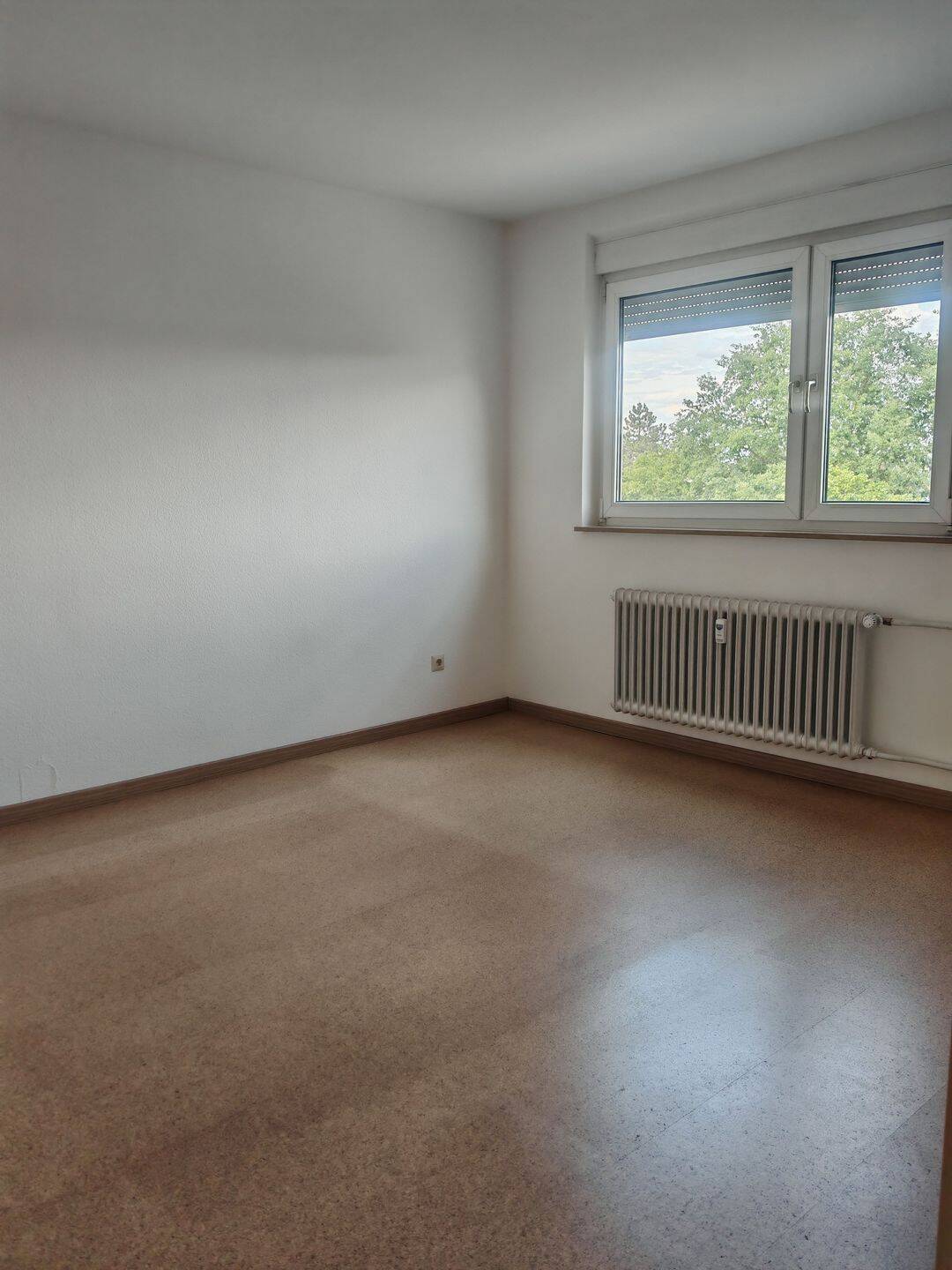 Attraktive Wohnung mit Balkon in ruhiger Wohnanlage von Nürnberg inkl. Einbauküche – Nürnberg – Vorschaubild 4