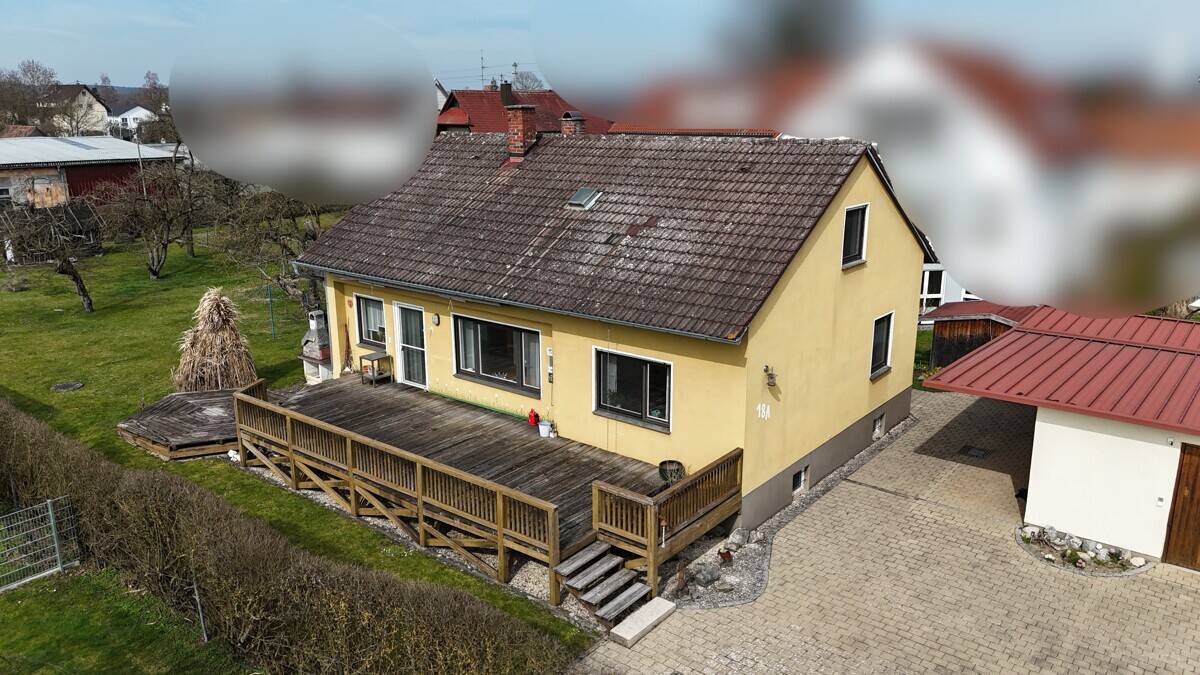 **Einfamilienhaus mit Potenzial** – Bellenberg – Bild 1 von 9