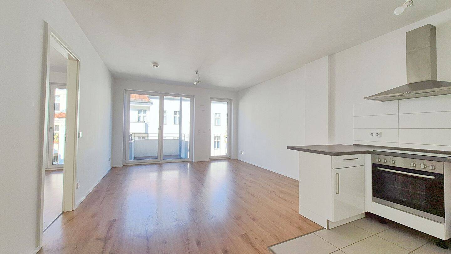 Schöne helle 2-Zimmerwohnung mit Balkon – Berlin – Vorschaubild 6