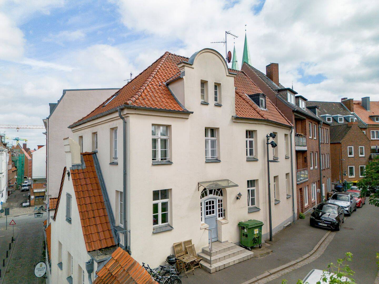 Faktor 17,44 - Vermietet - 2 Zimmer - Lübecker Altstadt mit Blick auf die Petrikirche