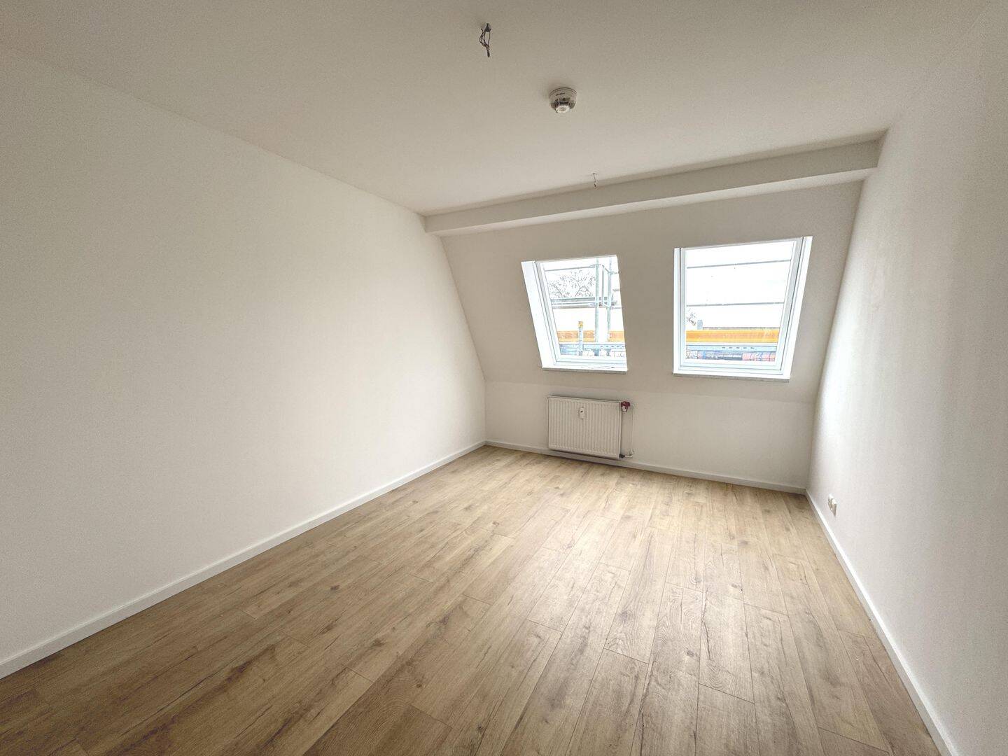 Großzügige Altbauwohnung mit Klimaanlage, Fußbodenheizung & EBK – Magdeburg – Vorschaubild 8