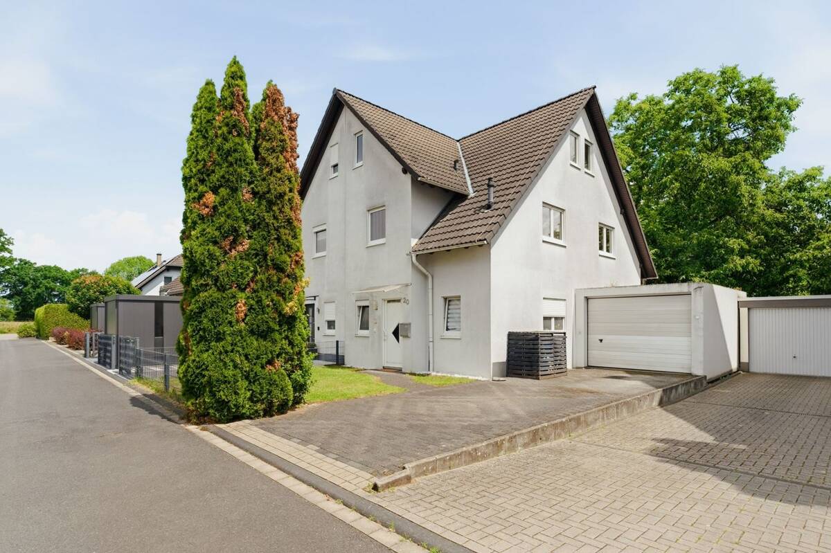 Familienfreundliches Zuhause in Leverkusen-Bürrig - modern, gepflegt und gut gelegen – 51371 Leverkusen – Bild 1 von 9
