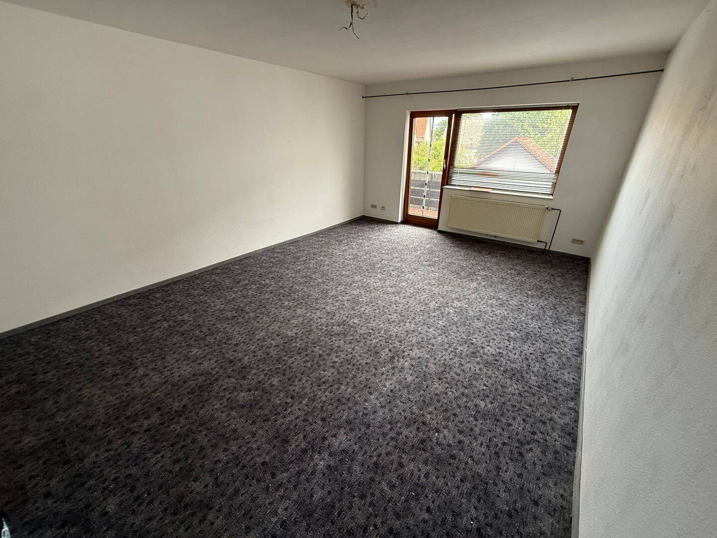 Helle u ruhige 1 ZKB, Bad m Du, Balkon, EBK, PKW-Stellpl.