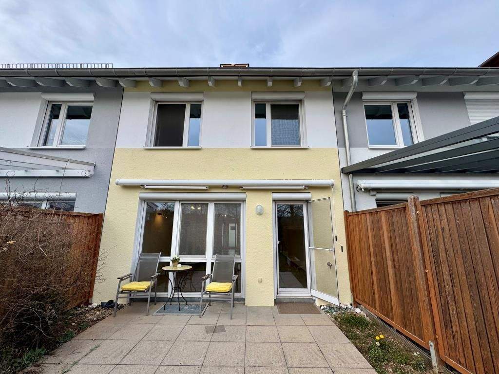 Familienparadies! Attraktives Reihenmittelhaus mit Terrasse & Garten! – Renningen – Bild 1 von 8