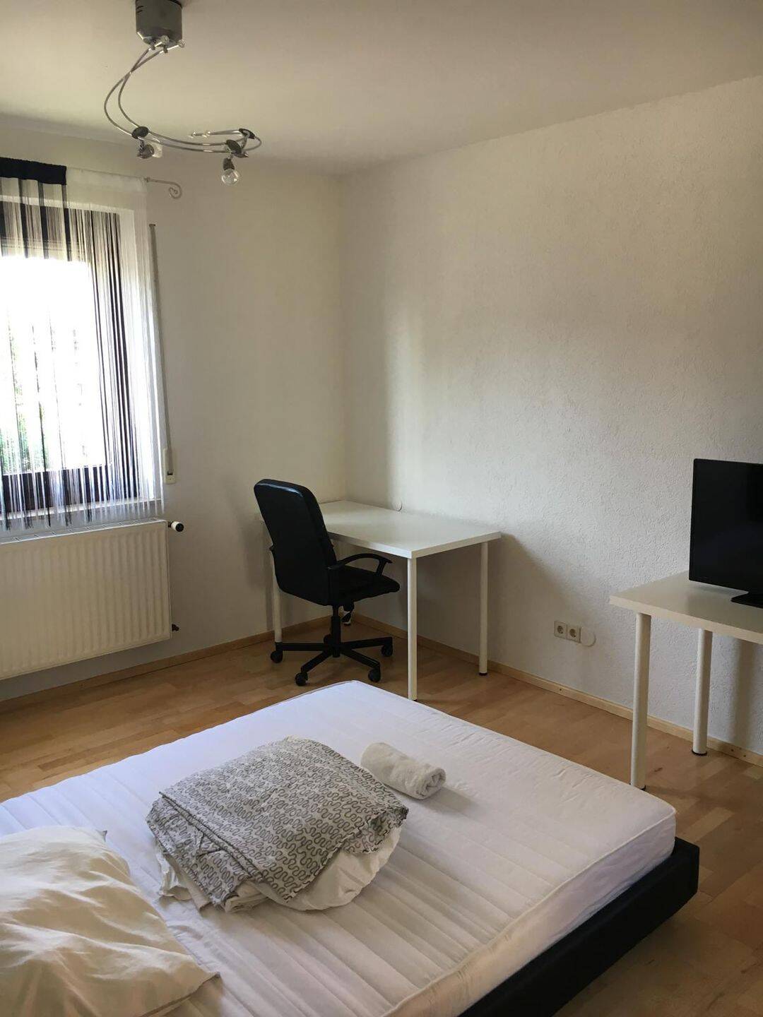 3 Zimmerwohnung mit Terrasse + KFZ Stellplatz – Stuttgart – Vorschaubild 3