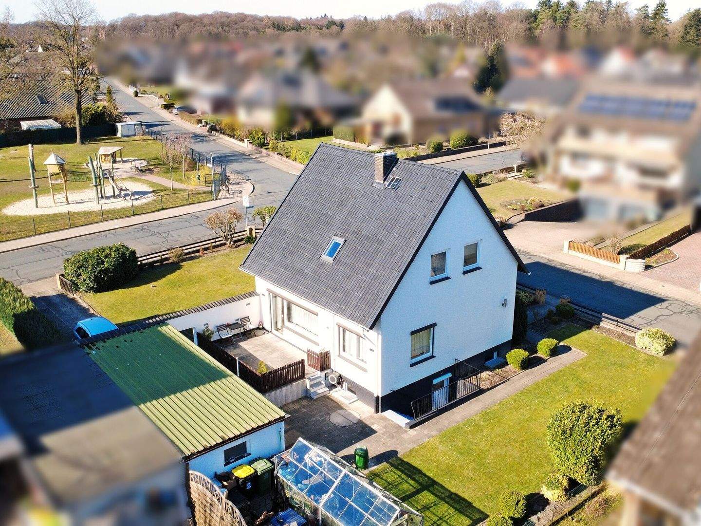 Teilmodernisiertes Einfamilienhaus in Bomlitz – Bomlitz – Bild 1 von 8
