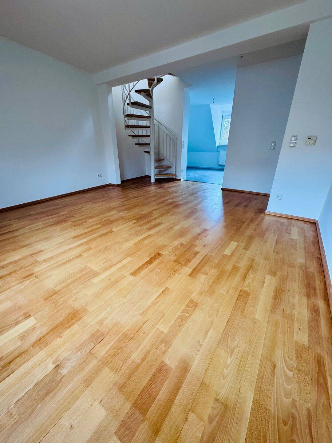 Altstadt-Traum: Helle 3-Zimmer-Maisonette-Wohnung in Top-Lage – Nürnberg – Vorschaubild 2