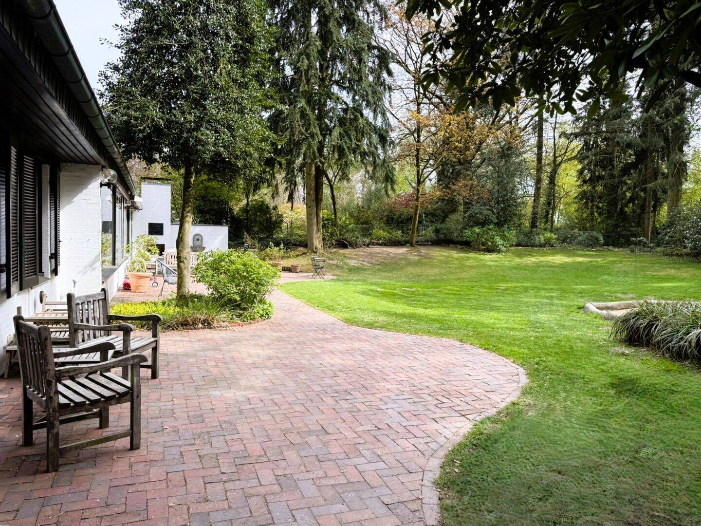 Stilvoller, großzügiger Bungalow direkt am Hamburger Land- und Golfclub Hittfeld! – Seevetal – Vorschaubild 7