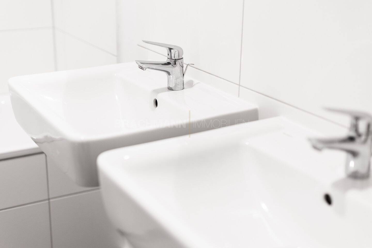 Nur noch ein Schritt zu Ihrem neuen Zuhause in Charlottenburg – Berlin – Vorschaubild 9